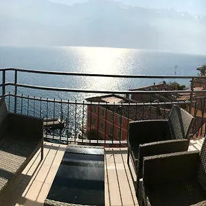  Villa Castello